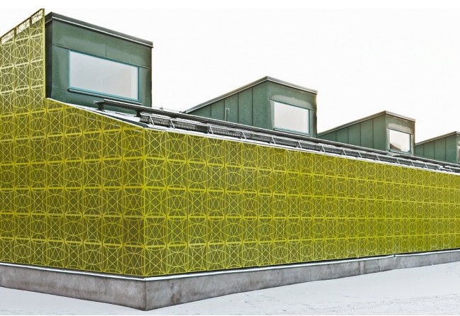 Перфорированные фасадные панели решают множество архитектурных задач: технических и декоративных.