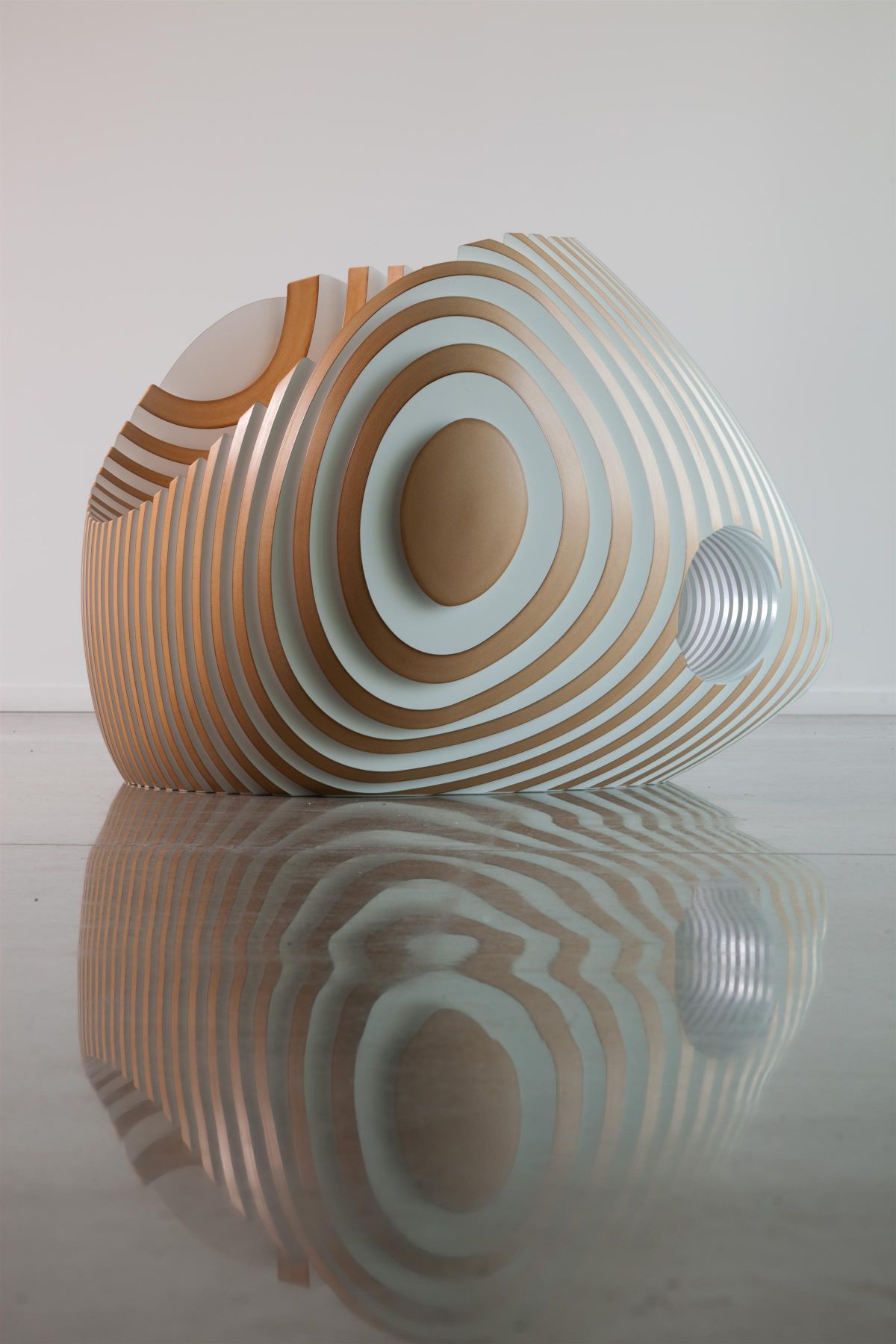 Стул Beehive от дизайнера Graham Roebeck