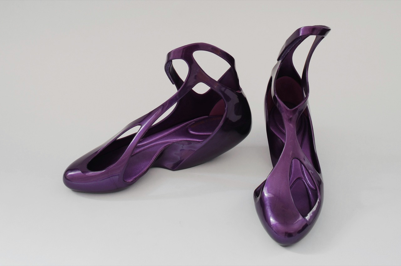 Форма в движении от Zaha Hadid